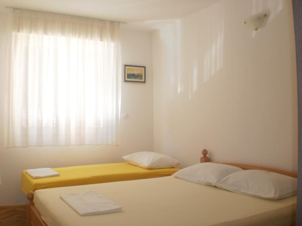 Apartment Lana Omiš Esterno foto
