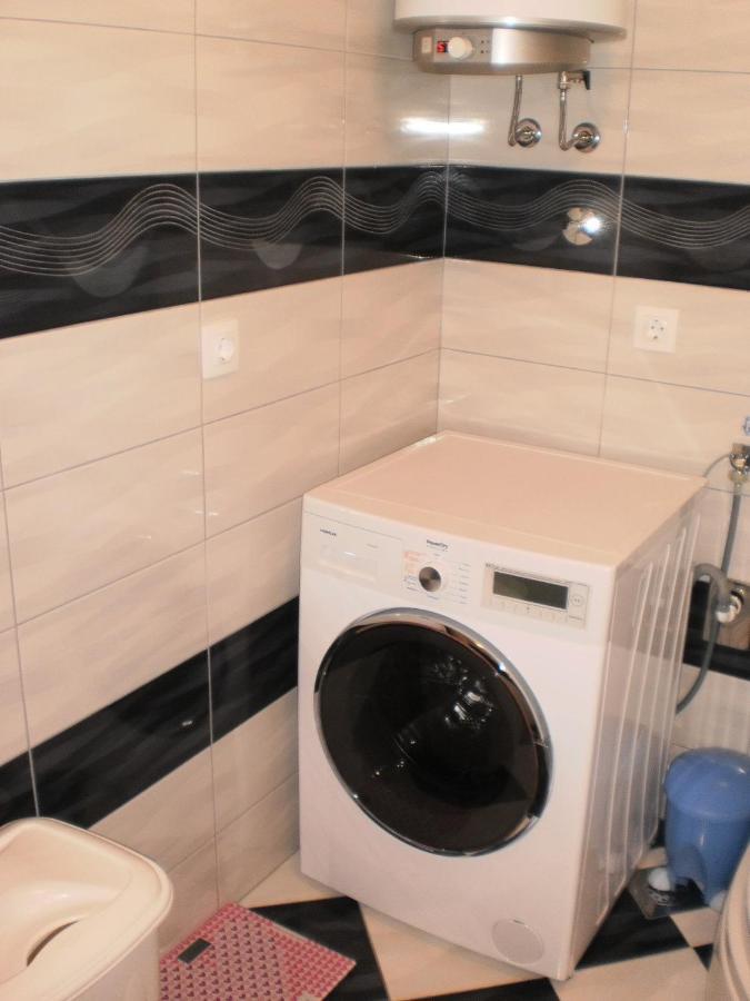 Apartment Lana Omiš Esterno foto