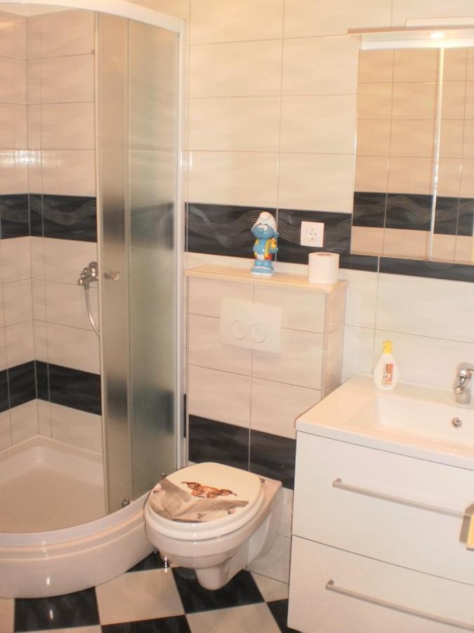 Apartment Lana Omiš Esterno foto