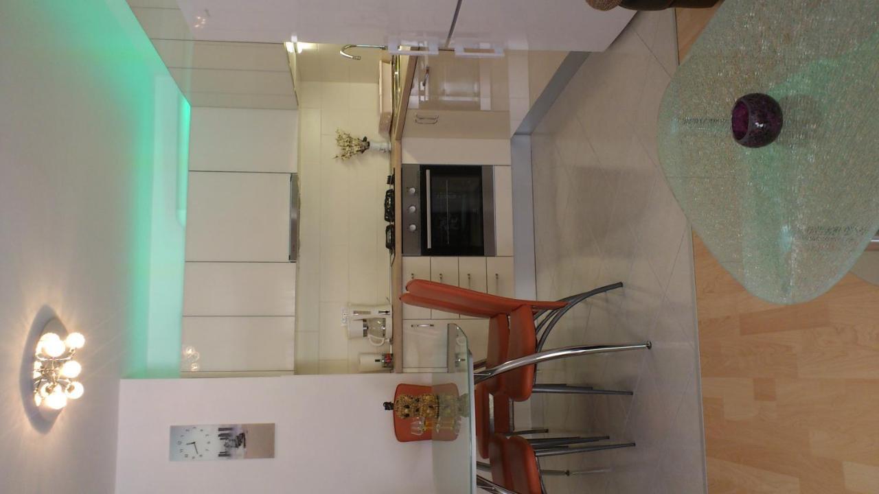 Apartment Lana Omiš Esterno foto